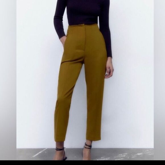WOMAN NWT HIGH-WAISTED PANTS size XS